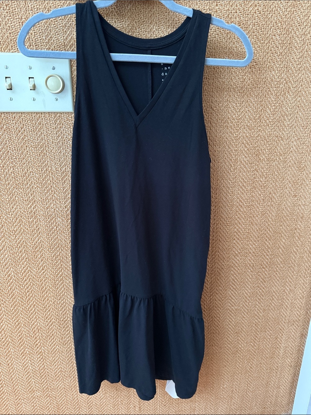 a new day Black Sleeveless V-Neck Midi Dress xsmall ruffle hem